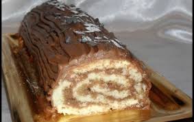 Buche Nutella Mascarpone Les Delices D Oum Kamila Buche Au Nutella Dessert Noel Facile Buche De Noel Au Nutella