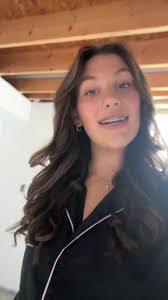 Carissa Vigil's Instagram, Twitter & Facebook