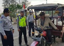 Check spelling or type a new query. Apakah Motor Roda Tiga Boleh Angkut Penumpang Ini Kata Dishub Gridoto Com