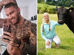 Die show, die sehr erfolgreich im abendprogramm läuft und es mittlerweile auf 17 staffeln und über 120 folgen gebracht hat, versucht, einsame landwirte mit den passenden partnerinnen. Bauer Sucht Frau Rtl Dauerkandidat Mit Wurdelosem Abgang Er Stankert Fies Gegen Pferdewirtin Tv