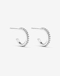 Can You Shower With Moissanite Earrings - Lanewoods Jewelry