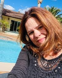 Carol Kluge's Instagram, Twitter & Facebook