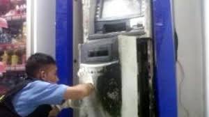 Cara setor tunai bca di alfamart. Atm Bca Alfamart Cipta Karya Dibobol Maling Tribun Pekanbaru