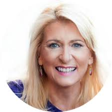 DPhiE Alumnae Initiation: Embrace Sisterhood