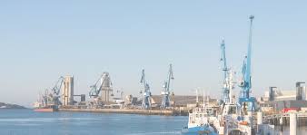 Lorient has about 57,200 residents. Vivre A Vannes Ou Lorient Vivre A Vannes