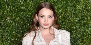 Il rit et il esquissa son air furieux en quelques traits. Qui Est Kristine Froseth Nola Dans La Verite Sur L Affaire Harry Quebert Cosmopolitan Fr