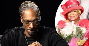 Snoop Dogg Asks Fans to Pray for Him and His Mom Beverly