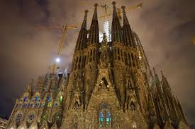 Words of wonders akan menguji kosakata anda saat anda menemukan keajaiban yang dipenuhi dengan level yang menantang Terpana Di Barcelona Top 15 Things To Do Lonely Traveler