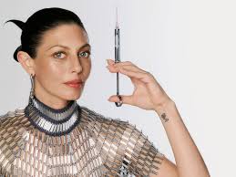 These Will Be the Biggest Plastic Surgery Trends of 2025 | Allure