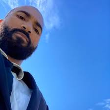 Devin Cox (@politesky42)