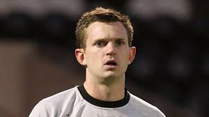 Blades sign stopper Howard