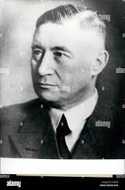 Divorced hi-res stock photography and images