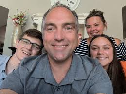 LIVING WELL CHIROPRACTIC