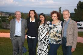 Find the perfect frederique bedos stock photos and editorial news pictures from getty images. Des Femmes Des Hommes Et Le Journalisme D Esperance De Frederique Bedos