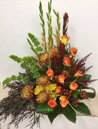 Seasonal Tribute In Pratt Ks The Flower Shoppe Large Flower Arrangements Fresh Flowers Arrangements Church Flower Arrangements