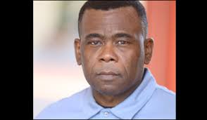 Seth Burns is cracking me up with his newfound acting skills, he's the only  thing that makes body and soul worth watching.