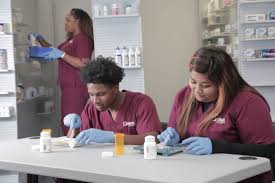 Fortis college, with locations in norfolk and richmond, offers a pharmacy technician certification training program where you will learn all the basic aspects of pharmacy practice. Pharmacy Technician Training How To Become A Certified Pharmacy Tech