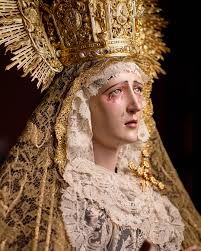 🟪⬛ 𝗖𝗔𝗠𝗜𝗡𝗢 𝗠𝗢𝗧𝗜𝗩𝗔𝗖𝗜𝗢𝗡𝗔𝗟 ⬛🟪⁣⁣⁣⁣ ⁣⁣⁣⁣  𝘐𝘤𝘰𝘯𝘰𝘨𝘳𝘢𝘧í𝘢 𝘥𝘦 𝘔𝘢𝘳í𝘢 𝘚𝘢𝘯𝘵í𝘴𝘪𝘮𝘢 𝘥𝘦 𝘭𝘰𝘴  𝘋𝘰𝘭𝘰𝘳𝘦𝘴⁣⁣ ⁣ ⁣ La imagen de la María Santísima de los Dolores procede  de una Esclavitud de Siervos de María que