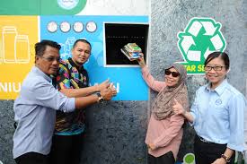 Saksikan kerenah2 mereka semasa berlangsungnya hari kitar semula kebangsaan 2018 yg lalu. Mpsj Gesa Penduduk Kitar Semula Barang Terpakai Selangorkini