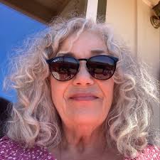 Phone holder for 2023 XC60 console?