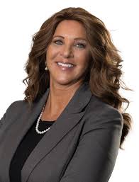 Jamie Bloom's Instagram, Twitter & Facebook