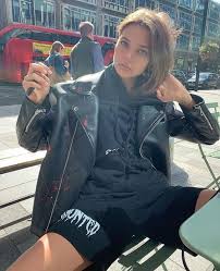 Об этом модель сама сообщила в социальных сетях. 21 Letnyaya Alesya Kafelnikova Obyavila Chto Vyhodit Zamuzh Vokrug Tv