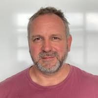 70+ Profile mit dem Suchbegriff „Strahl“