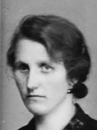 Paula Marton's Instagram, Twitter & Facebook