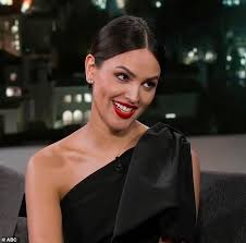 But i can't even lie the girls in here so fly she slidin' up and down that pole got me mesmerized. Eiza Gonzalez Reveals She Fell In Love With Stripper While Getting Lapdance At Super Bowl Party Daily Mail Online