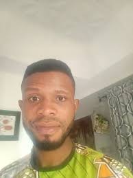 ROY is English for Roi which is French for King and Logan in Scottish  translates to hollow. Logan Roy=Hollow king! There are other, less obvious  threads with the names. Interesting stuff |