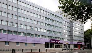 Motel chain, it has grown to be one of the world's largest hotel chains, with 1,173 active hotels and over 214,000 rentable rooms as of september 30, 2018. Euston Hotels London Euston Station Premier Inn