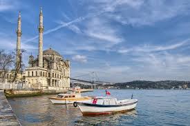 Restaurant cafe, izgara, deniz ürünleri. Ortakoy Bosphorus Cruise At Noon From Istanbul 2021