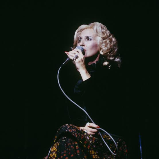 The Tragic Life of Tammy Wynette - Tammy Wynette's Painkiller Addiction