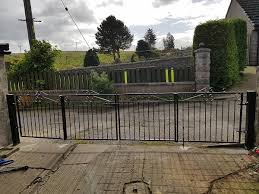 Rotate the post so that the outer edge is flush against the string. Metal Driveway Gates Cheap Metal Driveway Gates Online For Sale Metal Gates Direct