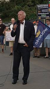 Janusz ryszard korwinmikke janu krvin mikk often referred to by his initials jkm born 27 october 1942 is a polish politician writer and the fo. Janusz Korwin Mikke Wikipedia Wolna Encyklopedia