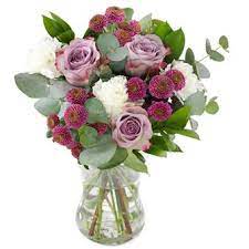 All of our birthday bouquet arrangements cater to a wide range of budgets and tastes, to suit any wallet and preferences in mind. Order Flowers Online Euroflorist Flower Delivery Germany