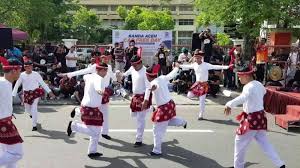 Sebutkan ciri khas gerakan tari bali! Selain Tari Saman Inilah 10 Tarian Adat Aceh Yang Populer
