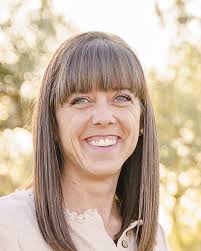 Melissa Winder's Instagram, Twitter & Facebook