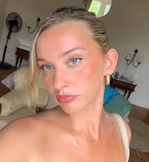 This is my postcard 💋