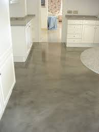 Mikrozement Ist Ein Fugenloser Spachtelboden Den Den Ein Fugenloser Ist Mikrozement Podest Spachtelbod Fliesen Verlegen Fliesen Legen Kuchenboden