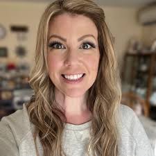 New store with vintage items and gifts