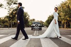 Situada en un enclave único, casa de burgos disfrutará de unas inmejorables vistas al palacio real y a la catedral de la almudena de. Boda Religiosa En Madrid Finca Casa De Burgos Fotografa De Bodas