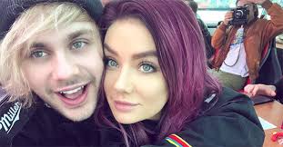 Well, we say of course they shouldn't! Michael Clifford Is Engaged See 5 Seconds Of Summer Member S Proposal Hollywood Life