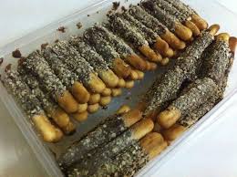 Resepi biskut nestum susubahan2 :250gm buttercup3/4 cwn gula aising3sdb serbuk koko (sy guna van houtthern)2 cwn tpung gandum2 cwn nestumcara2 :1. Resepi Jejari Nestum Resepi Malay