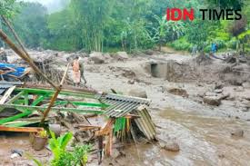 Semoga tidak terjadi apa apa, dan semoga bencana banjirnya cepat berlalu.amin #banjirbandang #jasinga #tenjo #kabupatenbogor #bogorbarat #lebakbanten. Yi4uhzijjh3ddm