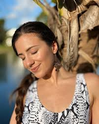 Always remember to enjoy the beauty around us. There are so many miracles  happening at all times, we just really need to stop and take a look to see  them. ✨ ✨