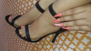 Estos tres colores logran hacer una combinación muy elegante. Decorado Para Unas De Los Pies Flor Facil De Hacer Youtube
