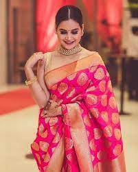 26 Real Brides Who Wore Banarasi Saree On Their D Day In 2021 Wedding Saree Collection Stylish Sarees Saree Look