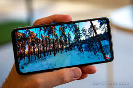 The bigger the screen size is, the better the user experience. Asus Zenfone 8 Review Lab Tests Display Battery Life Charging Speed Speakers