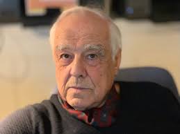 Man accused of murdering hotelier Sir Richard Sutton tells court he was  drunk and 'snapped'